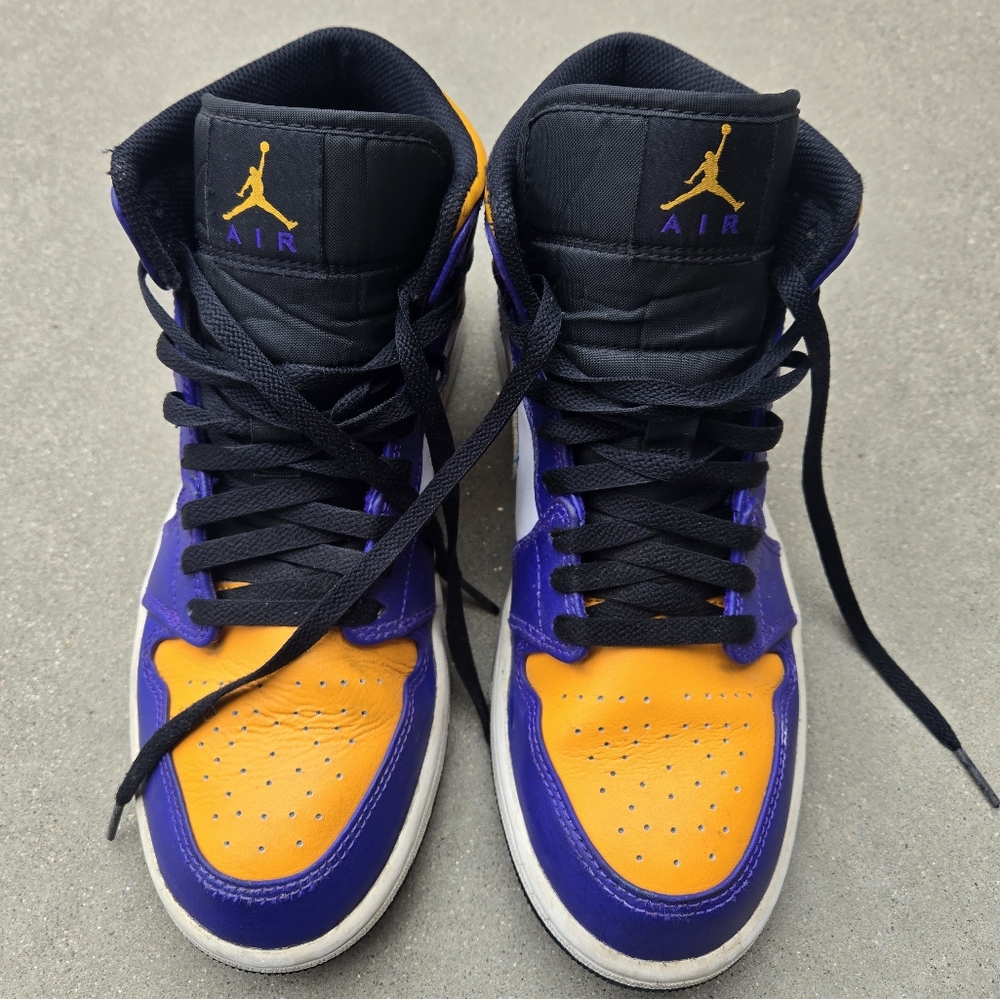 Air Jordan 1 Mid